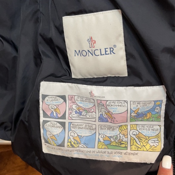 Moncler down jacket - Picture 6 of 9